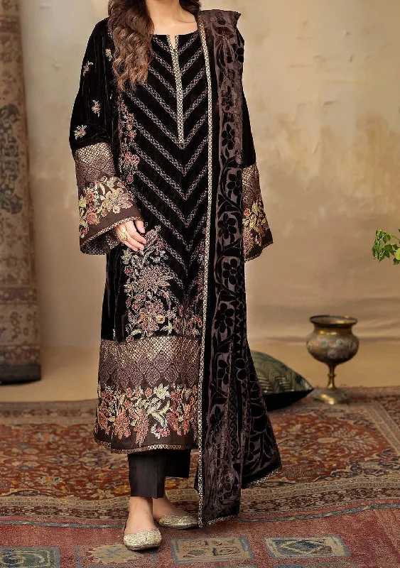 Adan's Libas Plachi Pakistani Velvet Dress