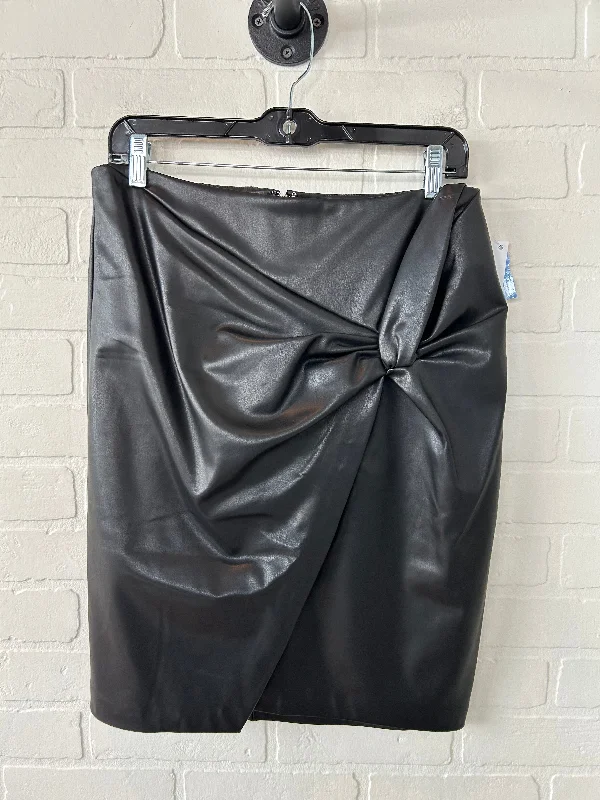 Skirt Mini & Short By Bebe In Black, Size: 10