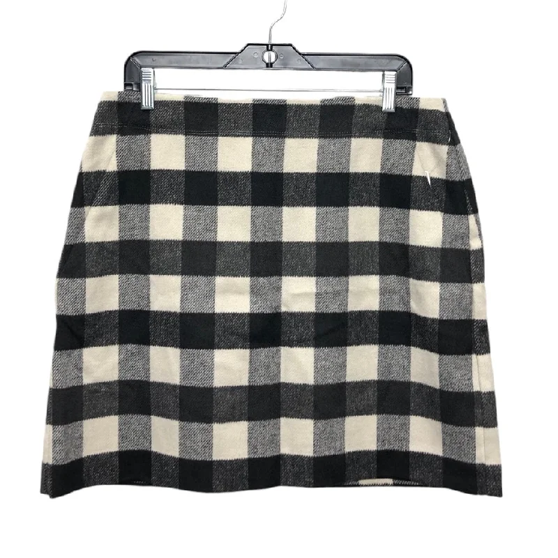 Skirt Mini & Short By Loft In Black & White, Size: 12